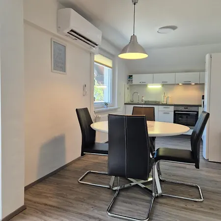 Petra Apartman *